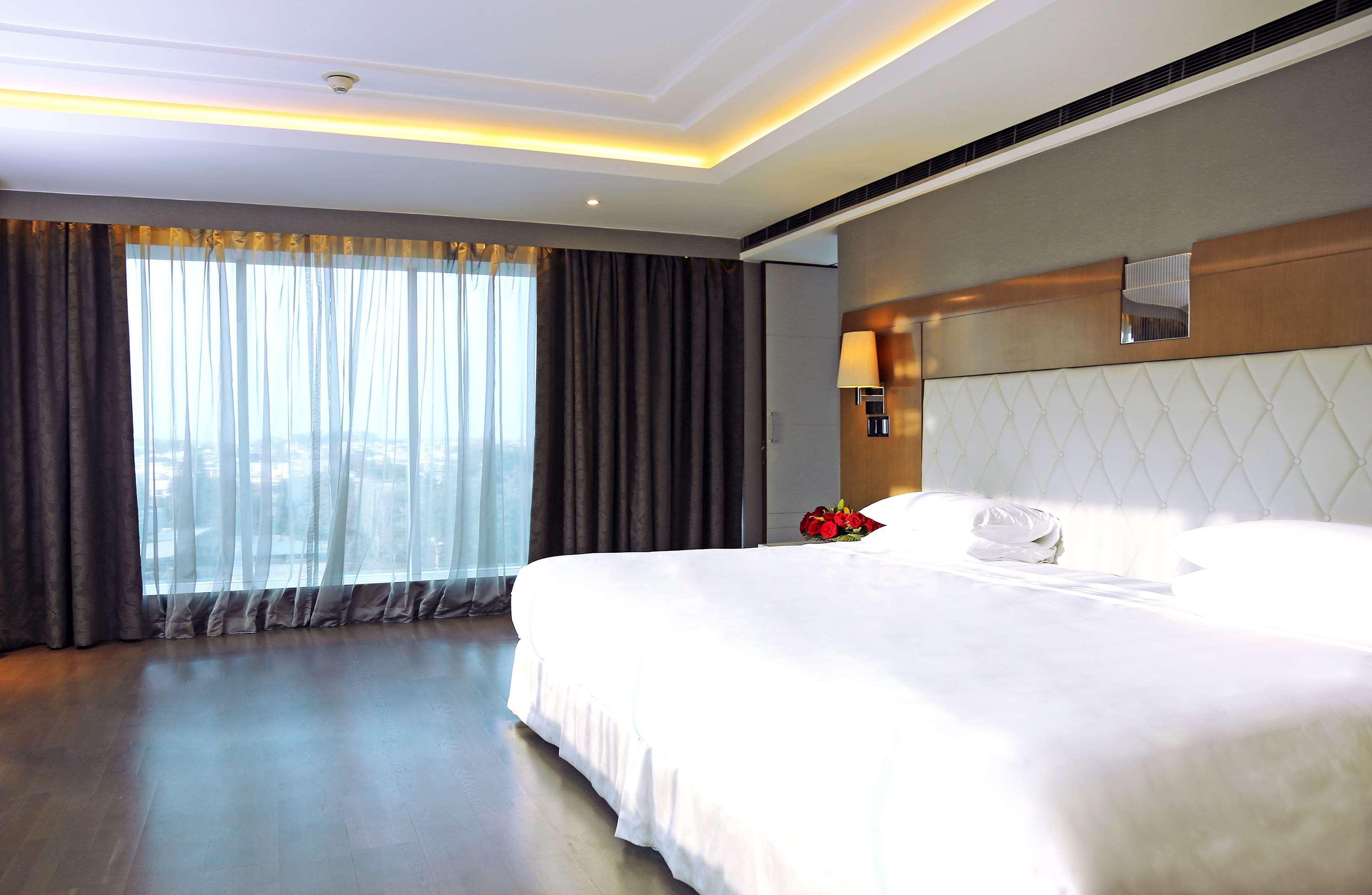 Hyatt Regency Ludhiana Hotell Exteriör bild